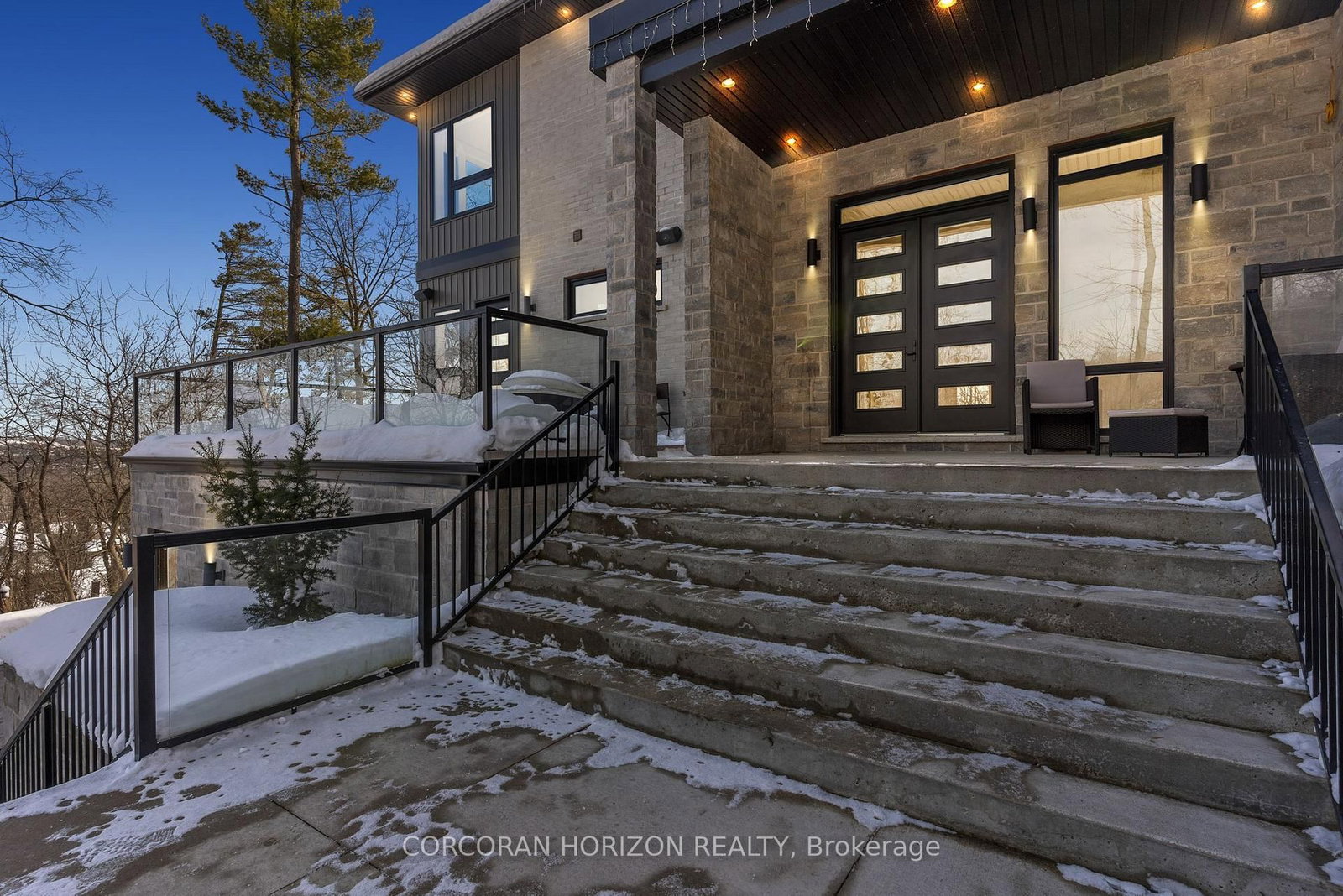 111 Grand Ridge Drive • Cambridge, ON photo 3