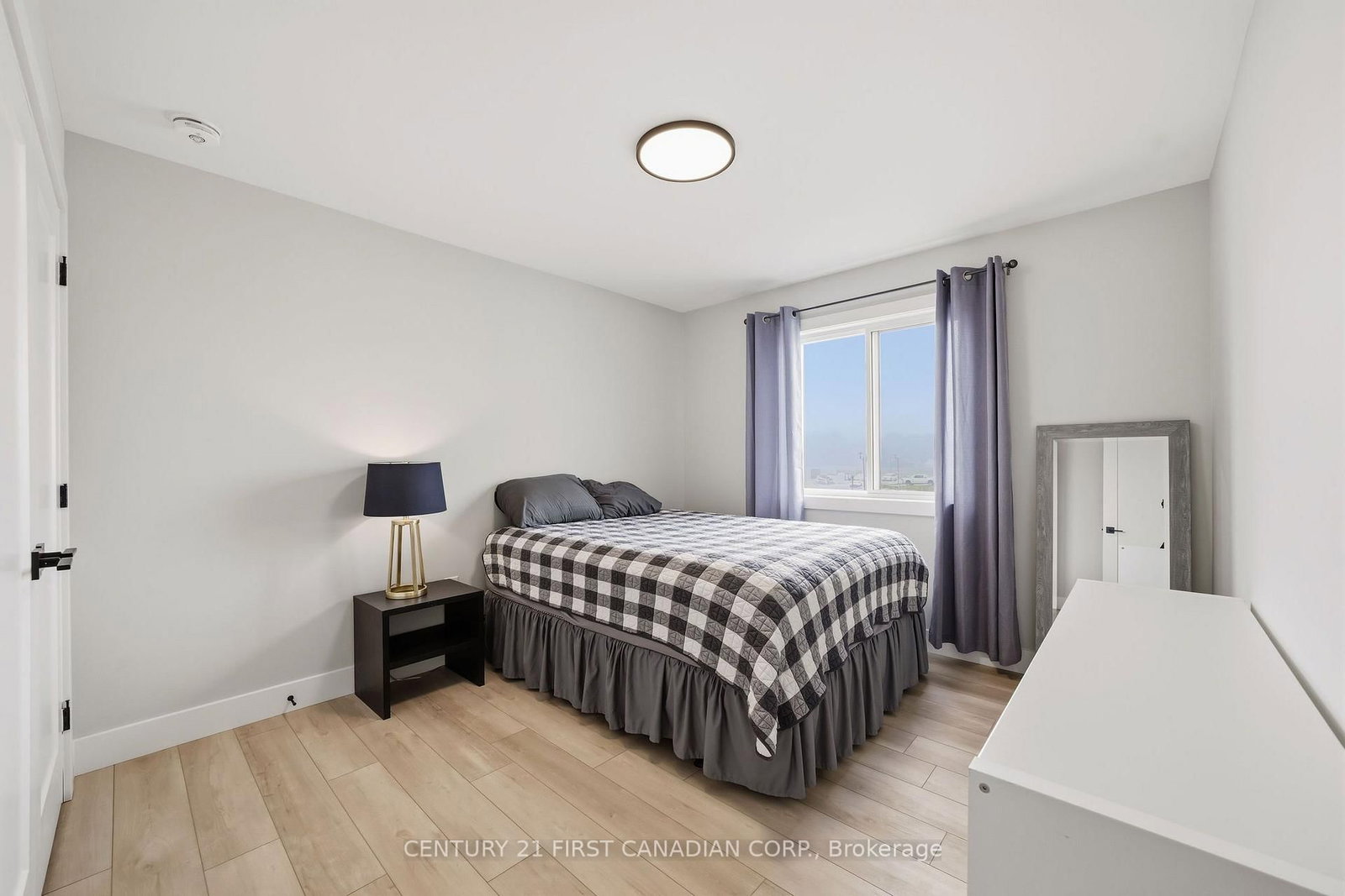 9 SHELDABREN Street • North Middlesex, ON photo 16