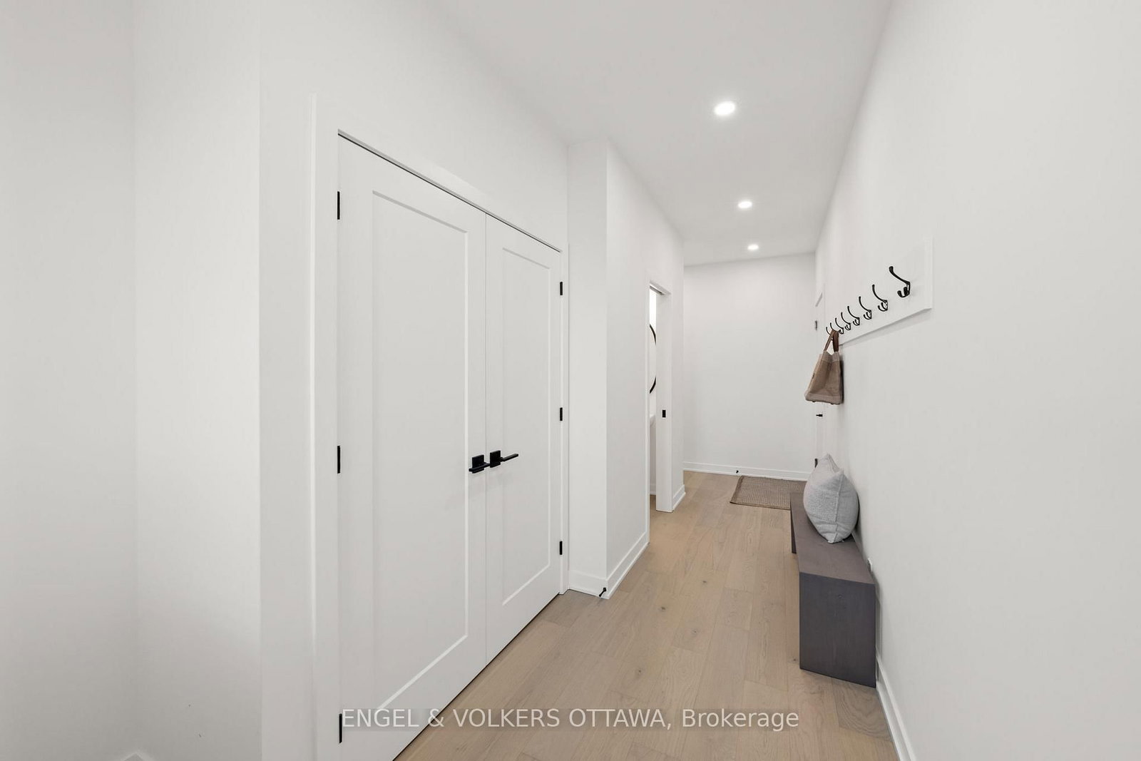 2932 Danbury Way • North Gower, ON photo 32