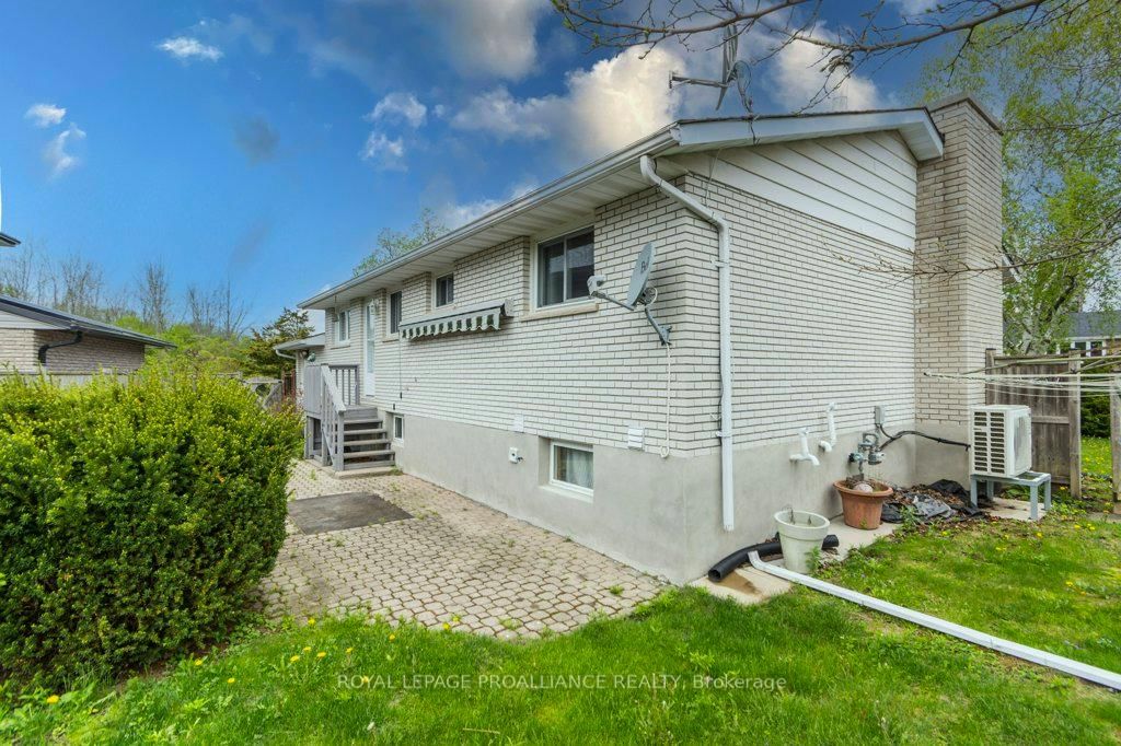 4 O'Neil Crescent • Quinte West, ON photo 27