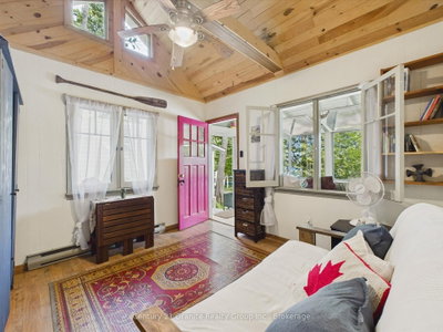 3437 Kashagawigamog Lake Road • Dysart et al, ON photo 9