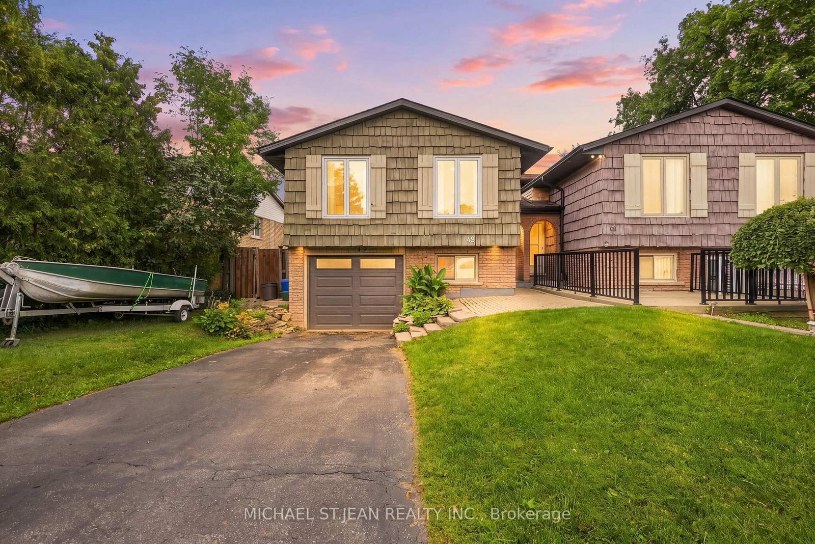49 Markson Crescent • Hamilton, ON photo 1