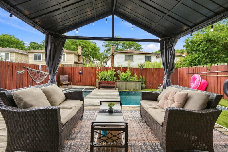 49 Markson Crescent
