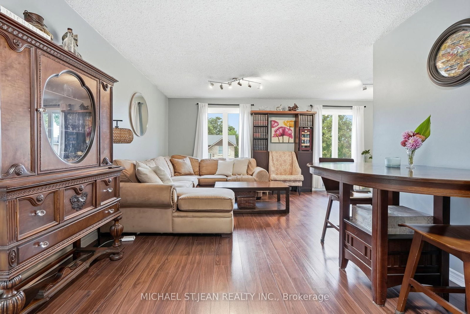 49 Markson Crescent • Hamilton, ON photo 5