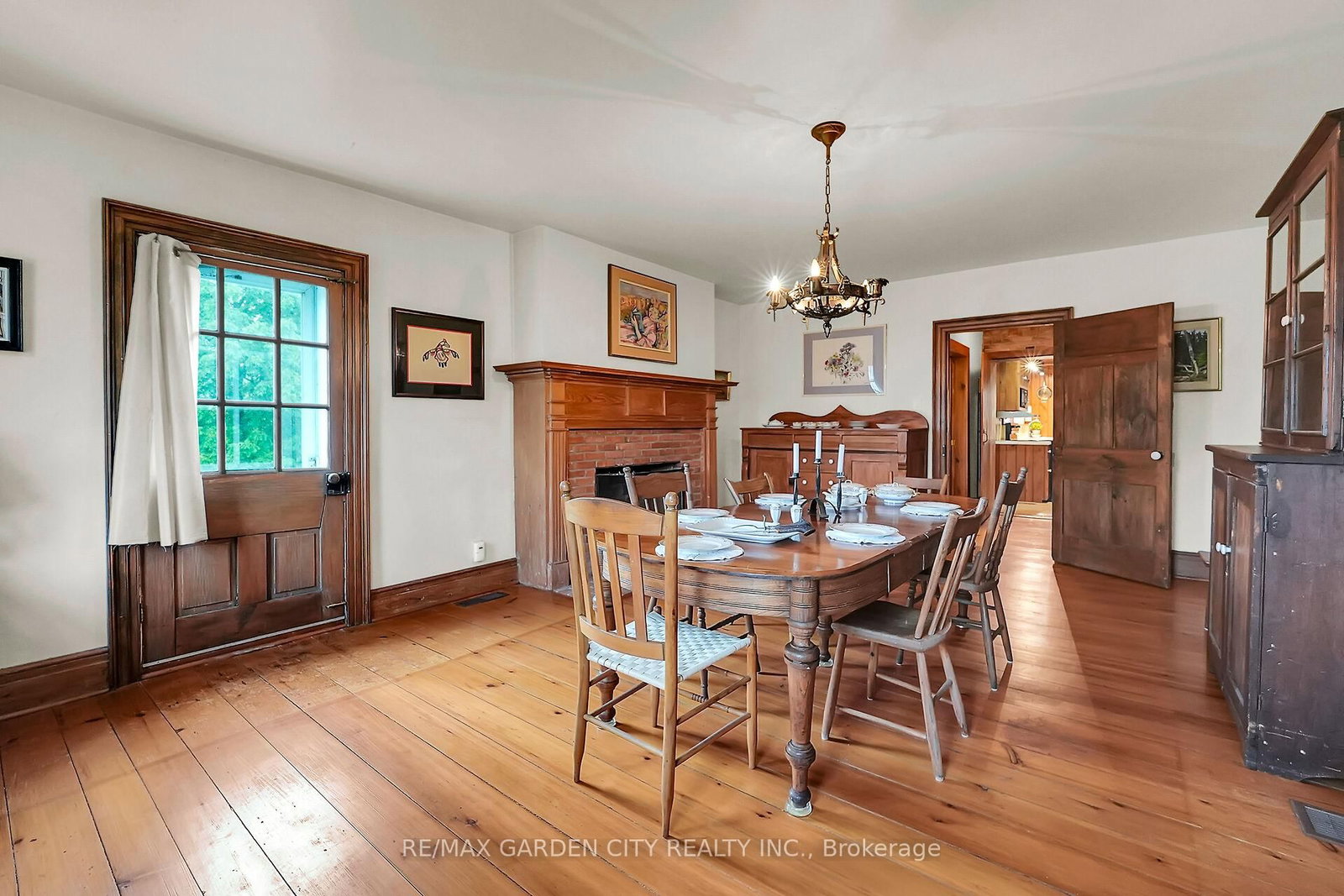 2432 Seburn Road • Thorold, ON photo 15