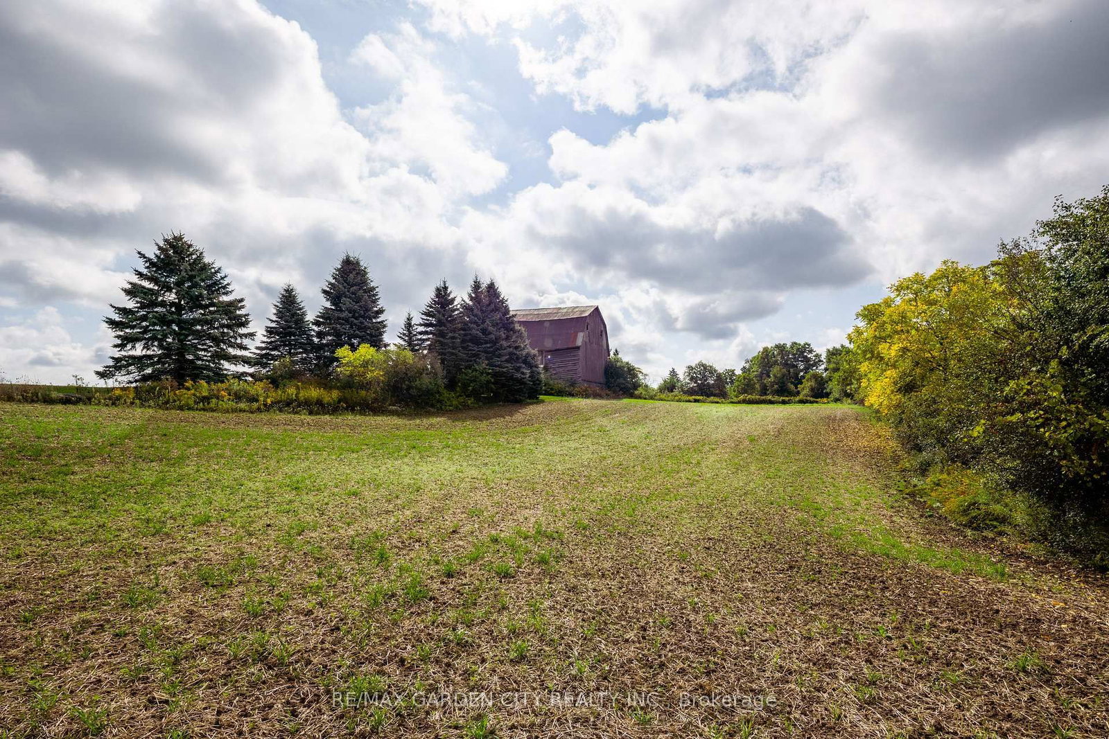 2432 Seburn Road • Thorold, ON photo 43