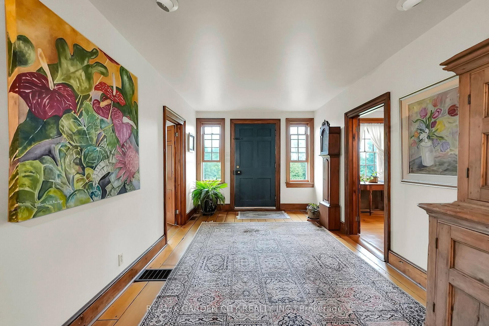 2432 Seburn Road • Thorold, ON photo 11