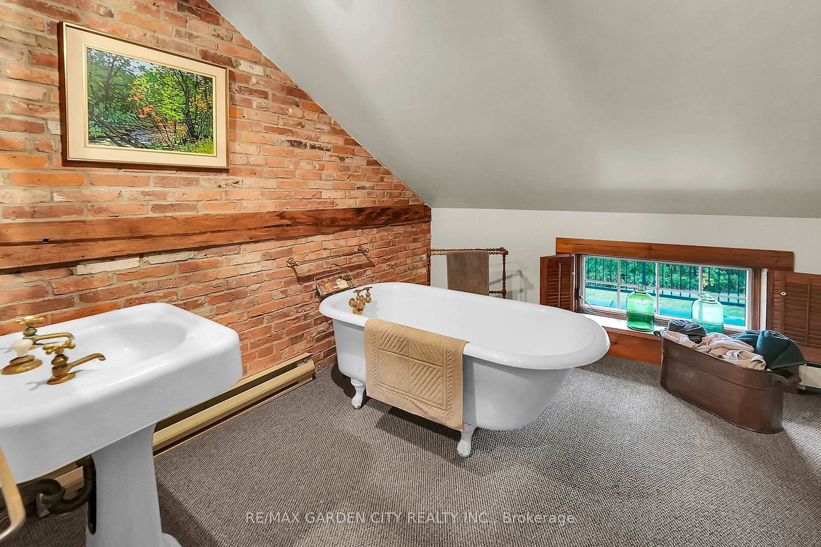 2432 Seburn Road • Thorold, ON photo 26