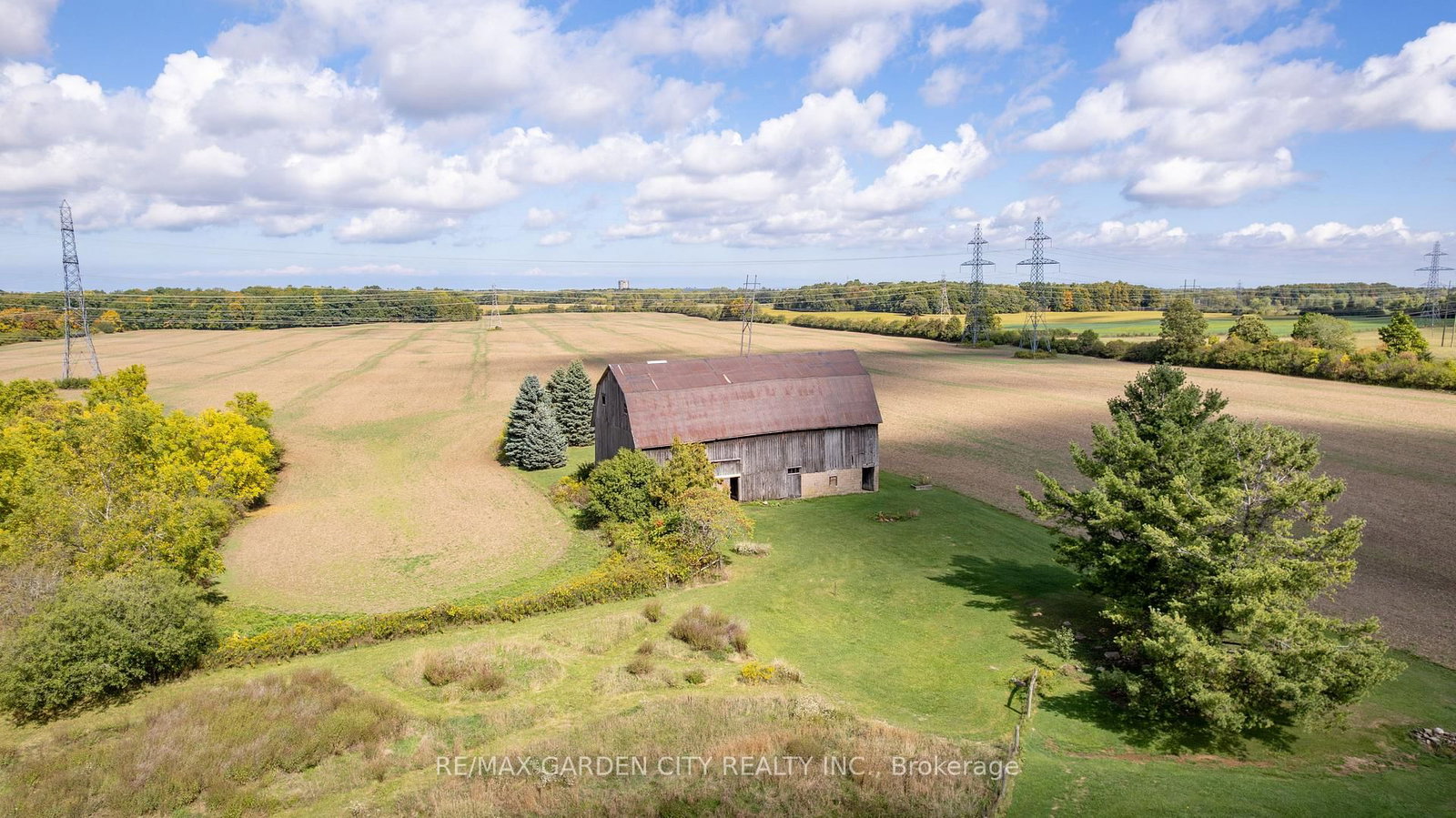 2432 Seburn Road • Thorold, ON photo 4