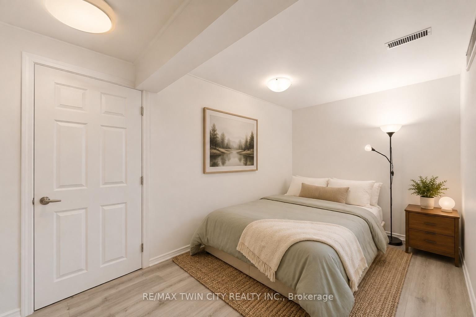 82 BRIDLEWREATH Street • Kitchener, ON photo 21