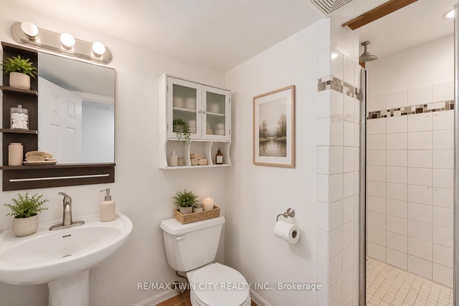 82 BRIDLEWREATH Street • Kitchener, ON photo 22