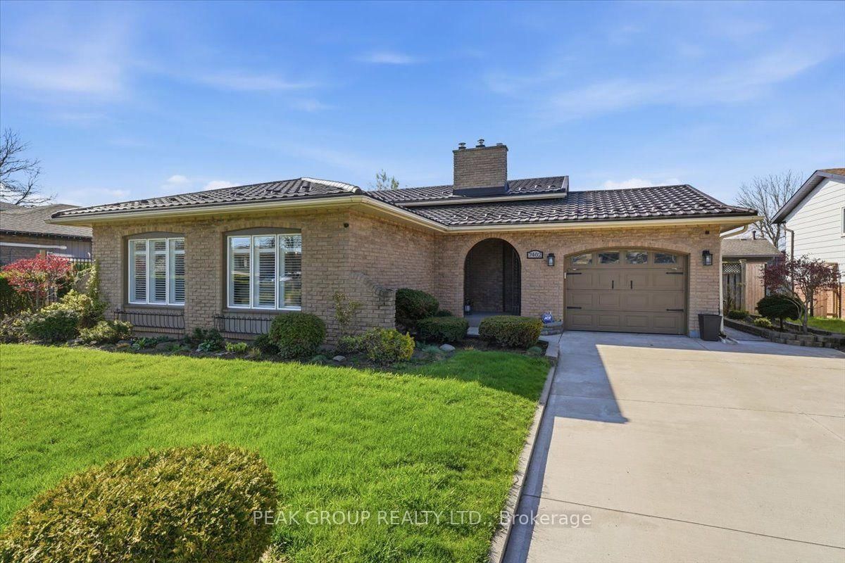 7402 Westfield Drive • Niagara Falls, ON photo 3