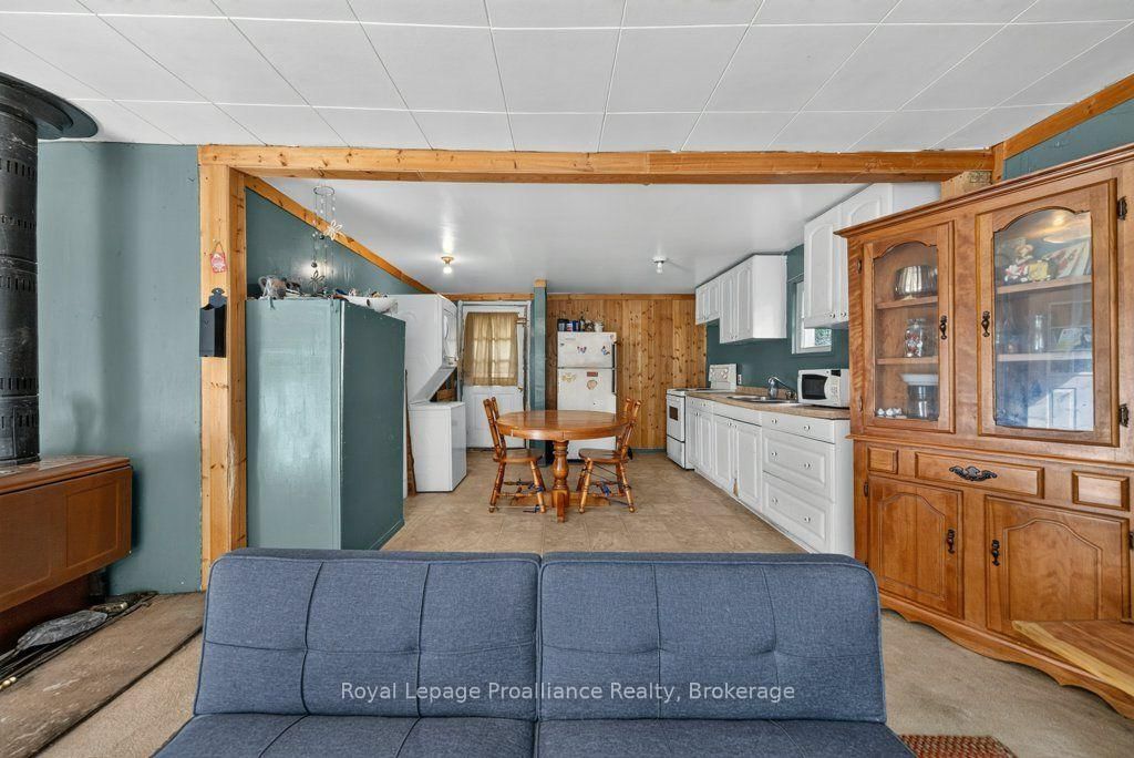 2452 Henderson Road • Barry's Bay, ON photo 14