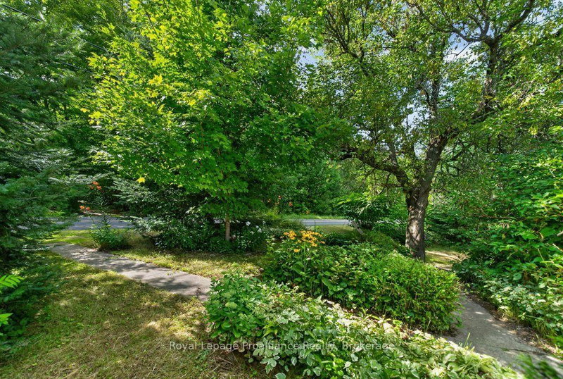 2452 Henderson Road