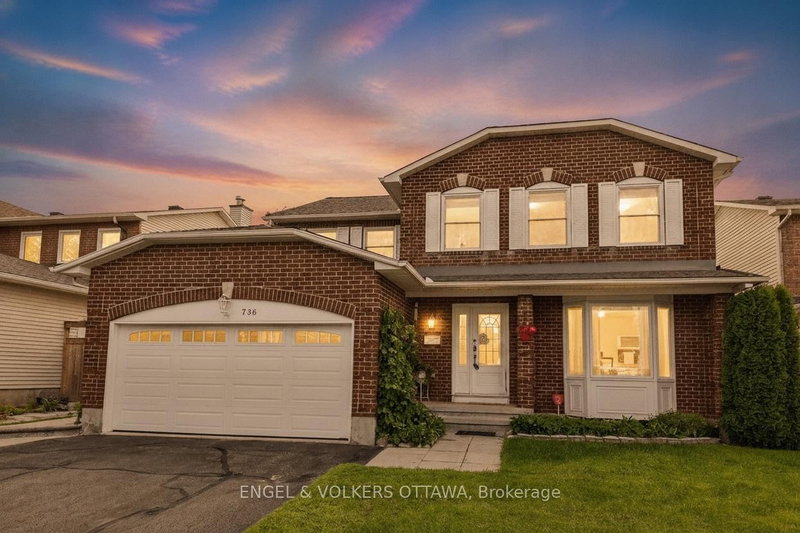 736 Hauteview Crescent