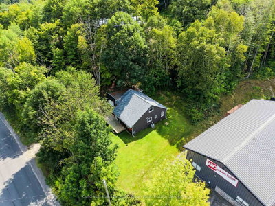 103 Lindgren Road W • Huntsville, ON photo 3