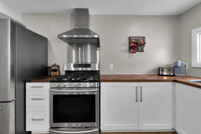 103 Lindgren Road W • Huntsville, ON photo 9