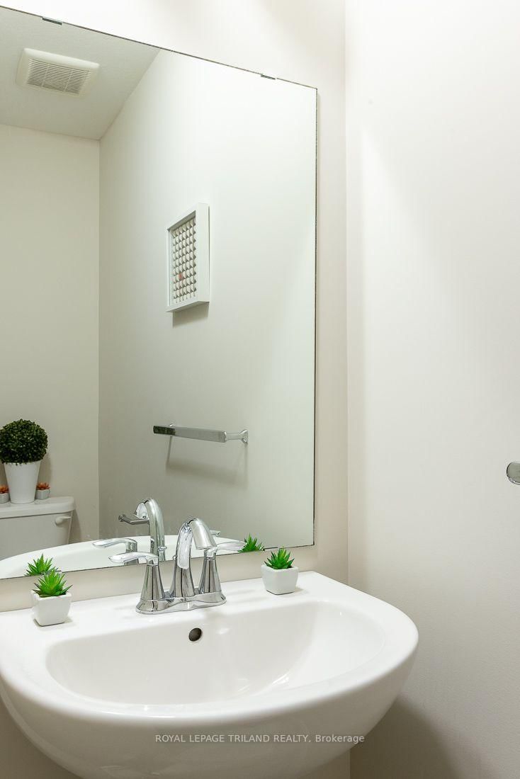 2040 Shore Road • #106 • London South, ON photo 13