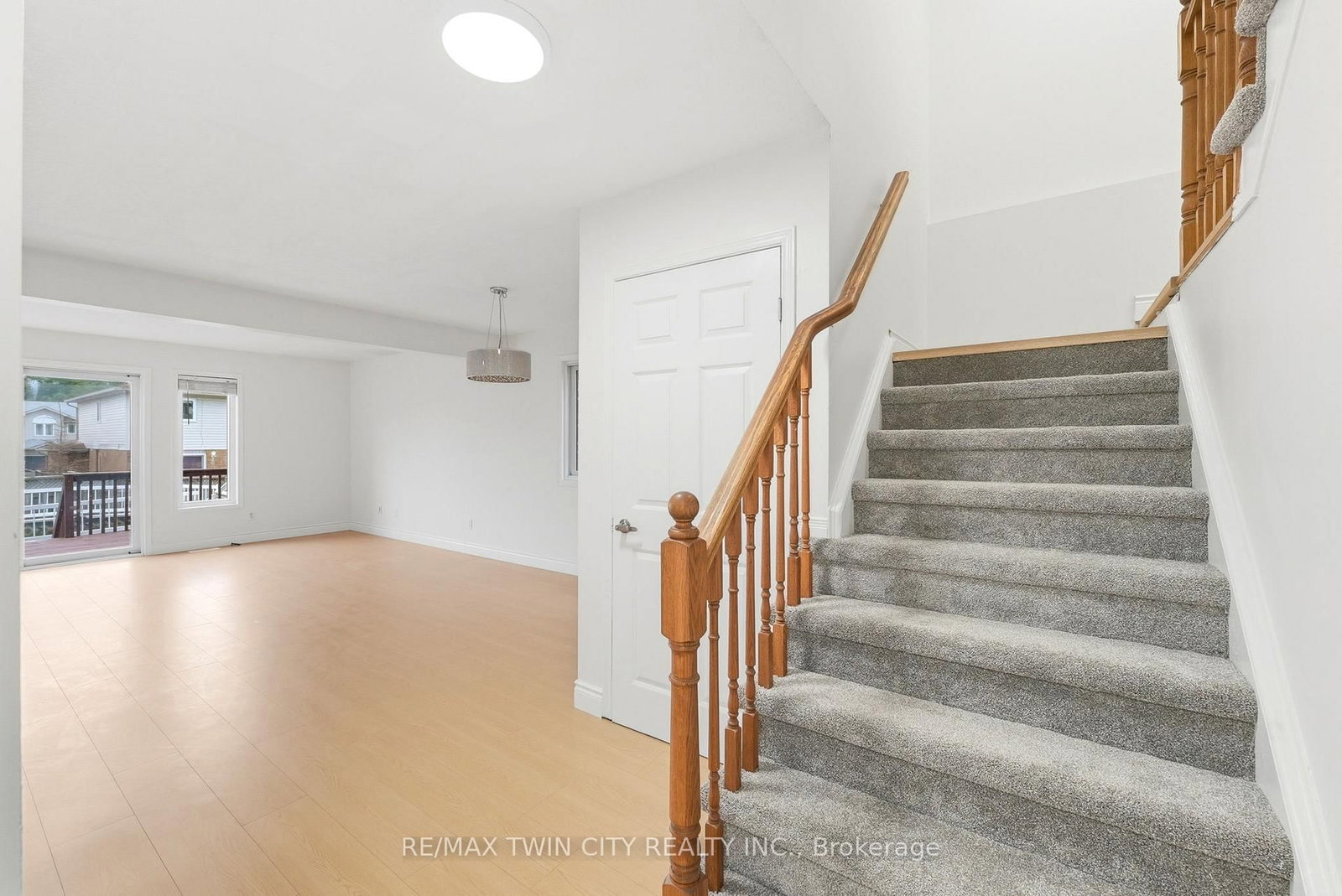 82 BRIDLEWREATH Street • Kitchener, ON photo 14