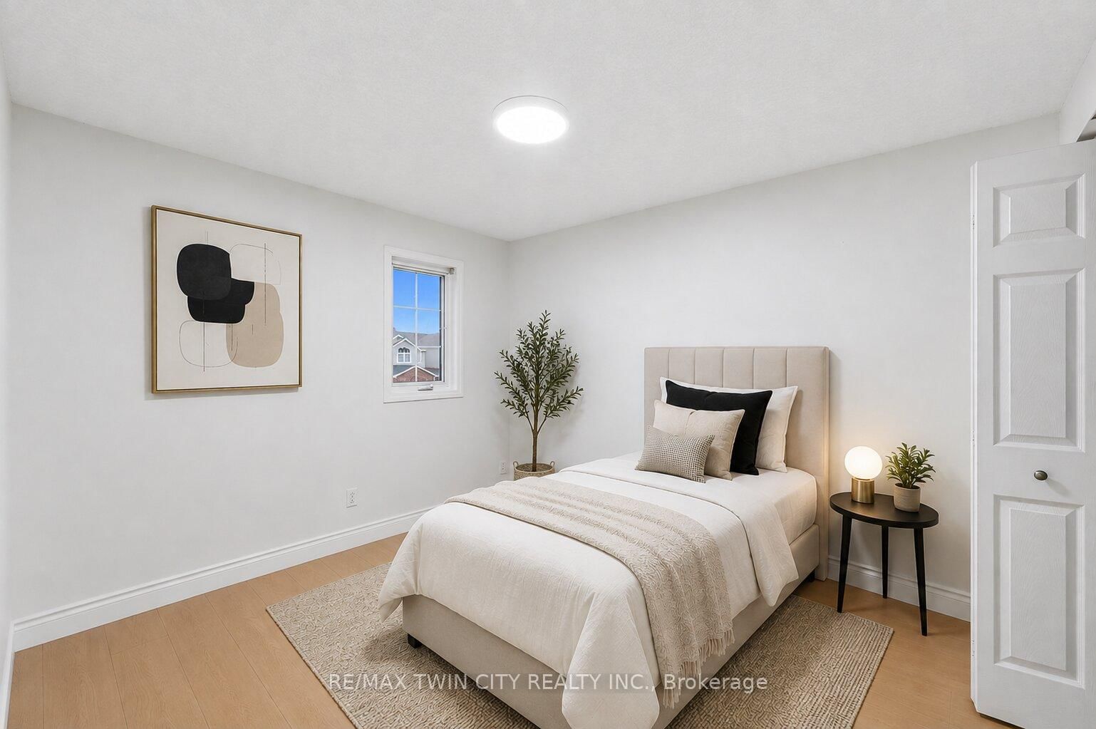 82 BRIDLEWREATH Street • Kitchener, ON photo 24