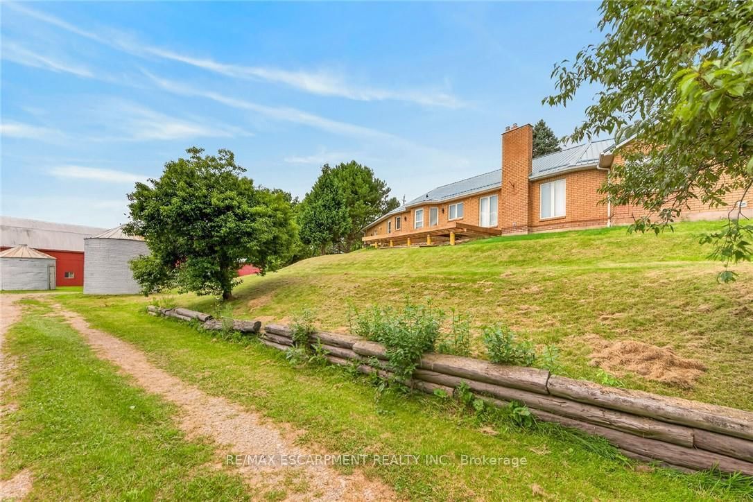 7011 Dickenson Road E • Hamilton, ON photo 37
