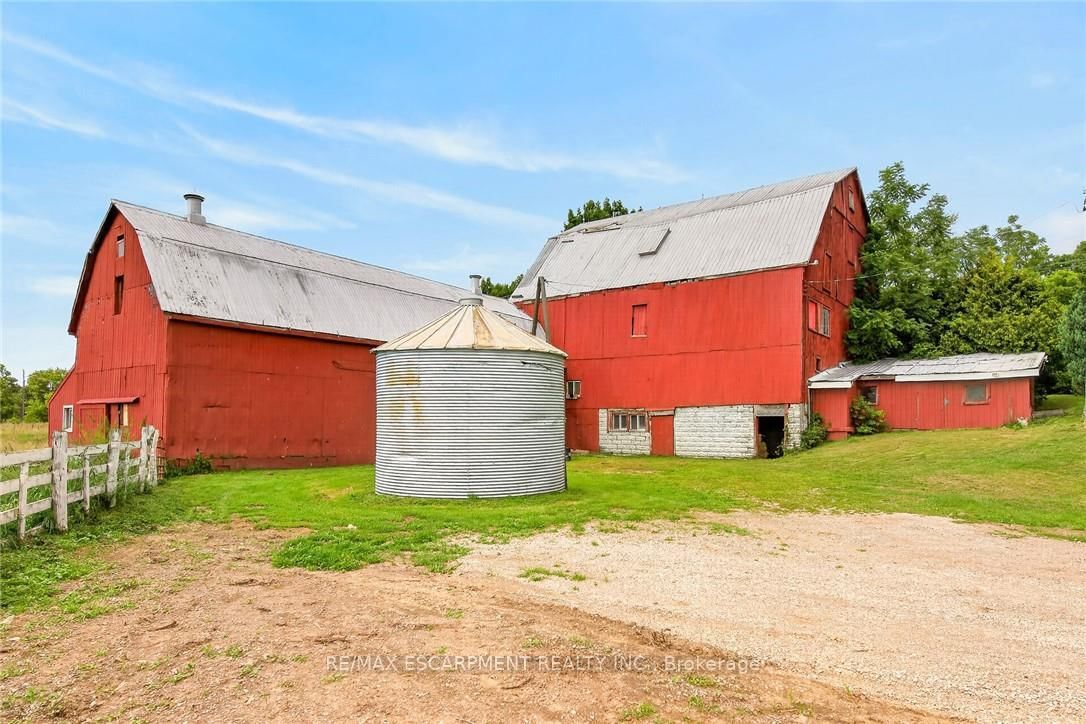 7011 Dickenson Road E • Hamilton, ON photo 38