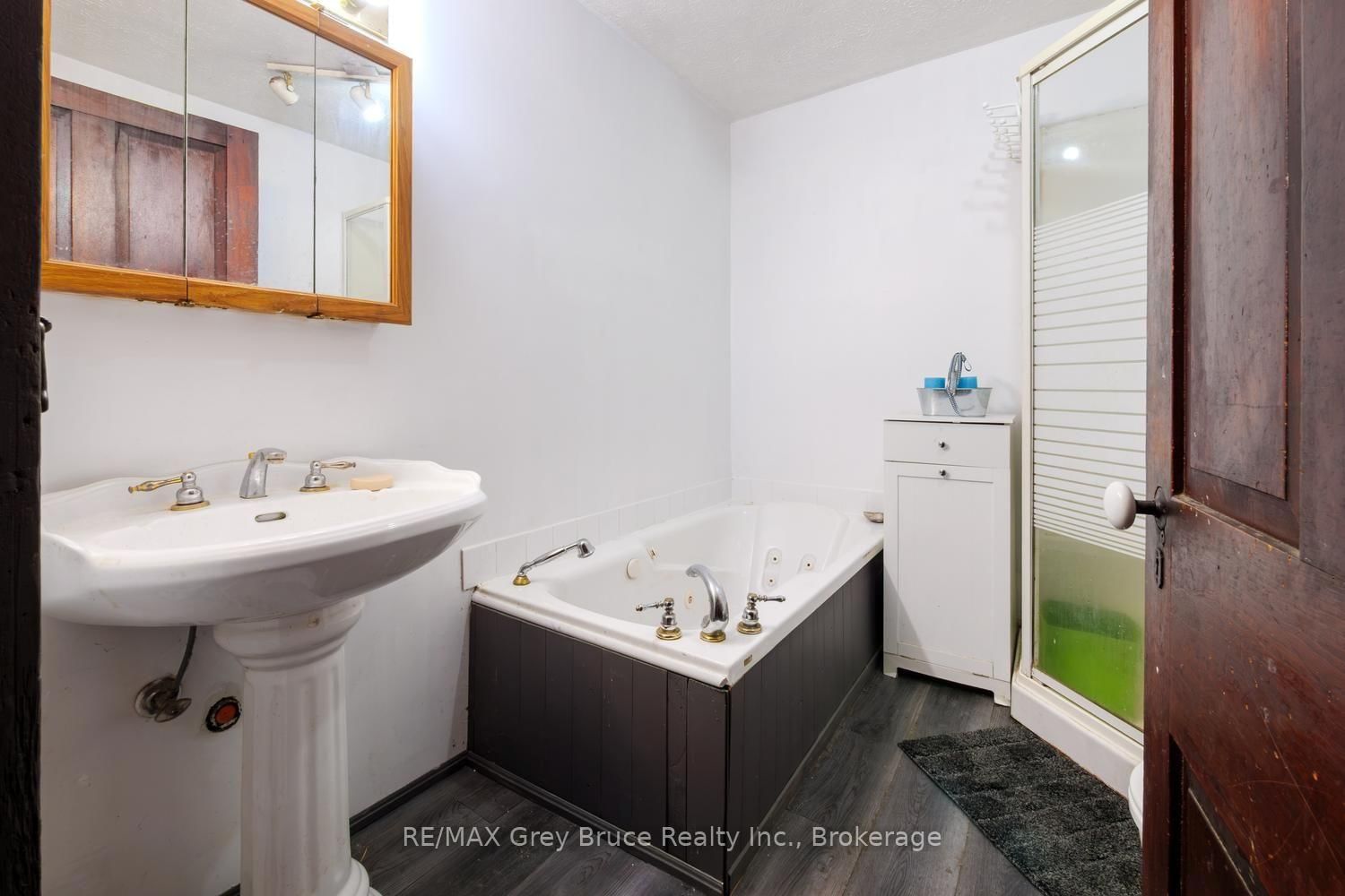 501306 Grey 1 Road • Georgian Bluffs, ON photo 13