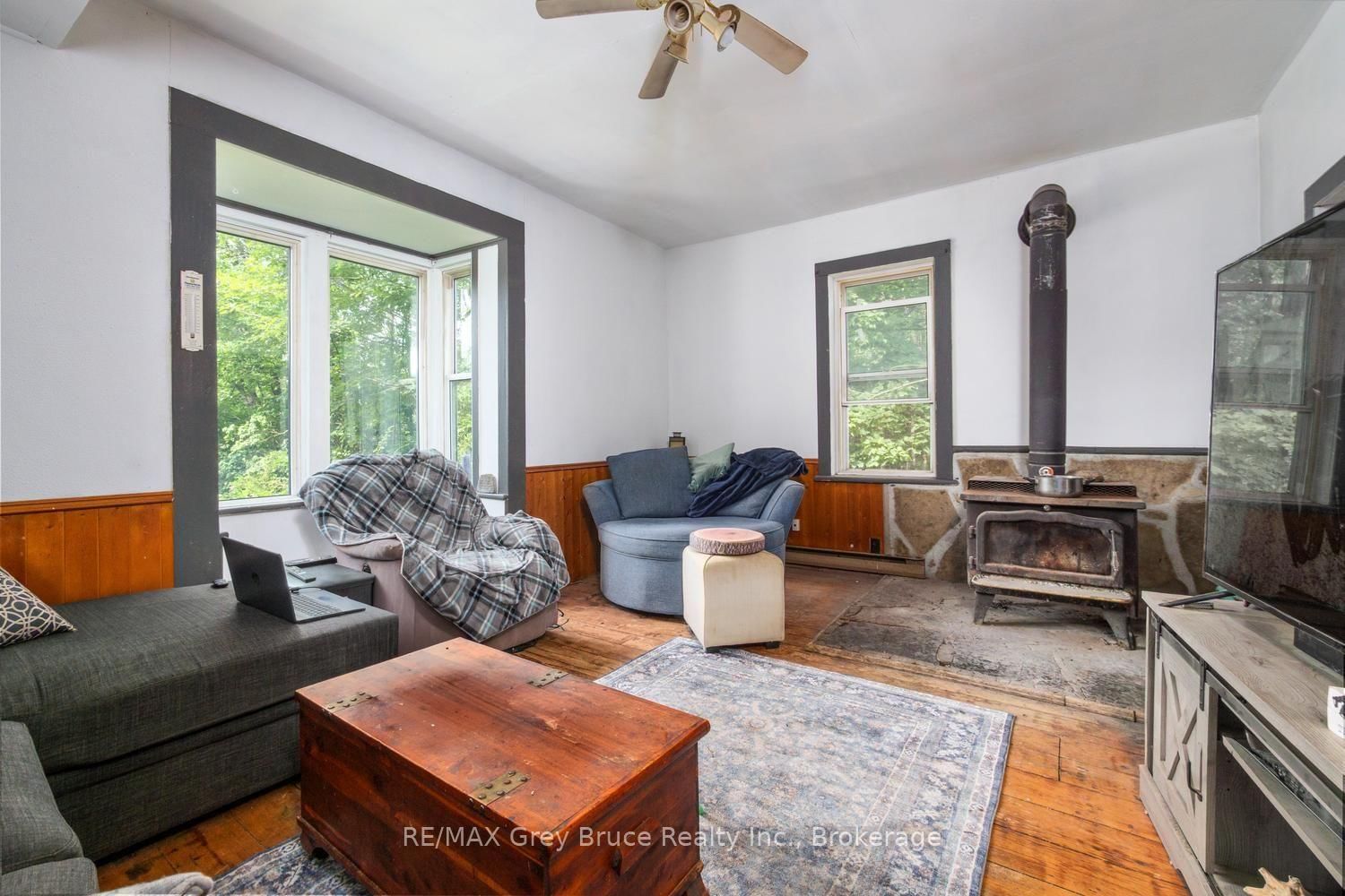 501306 Grey 1 Road • Georgian Bluffs, ON photo 19