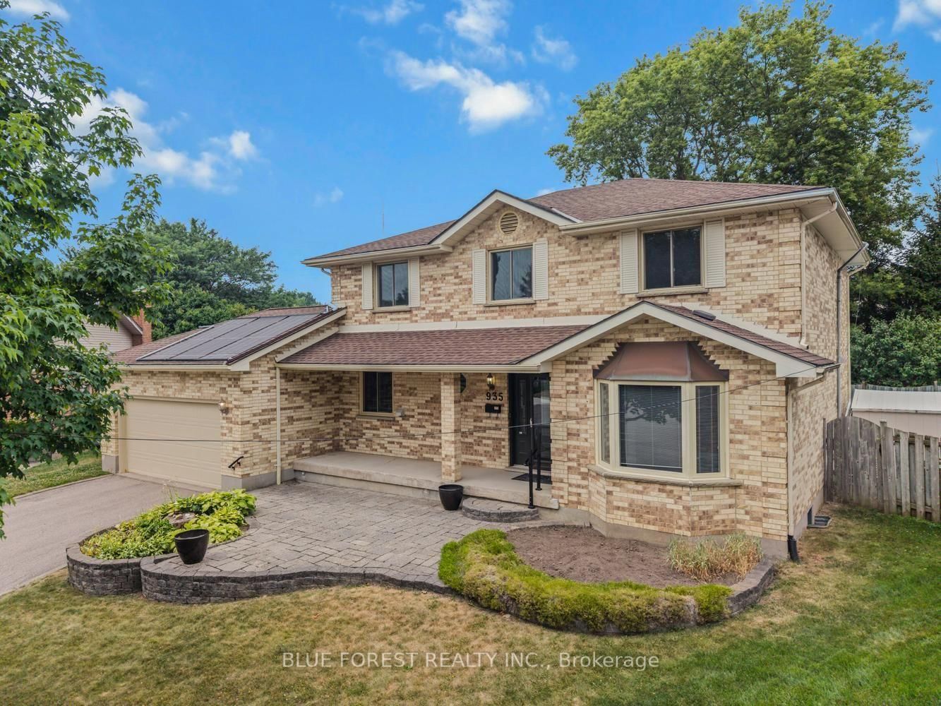 935 Country Club Place • London South, ON photo 2