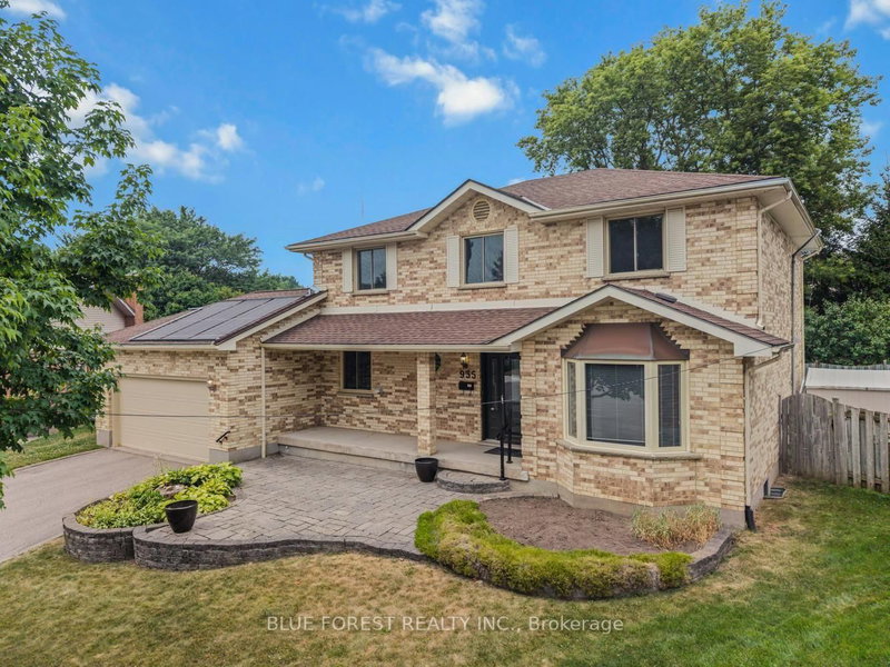 935 Country Club Place