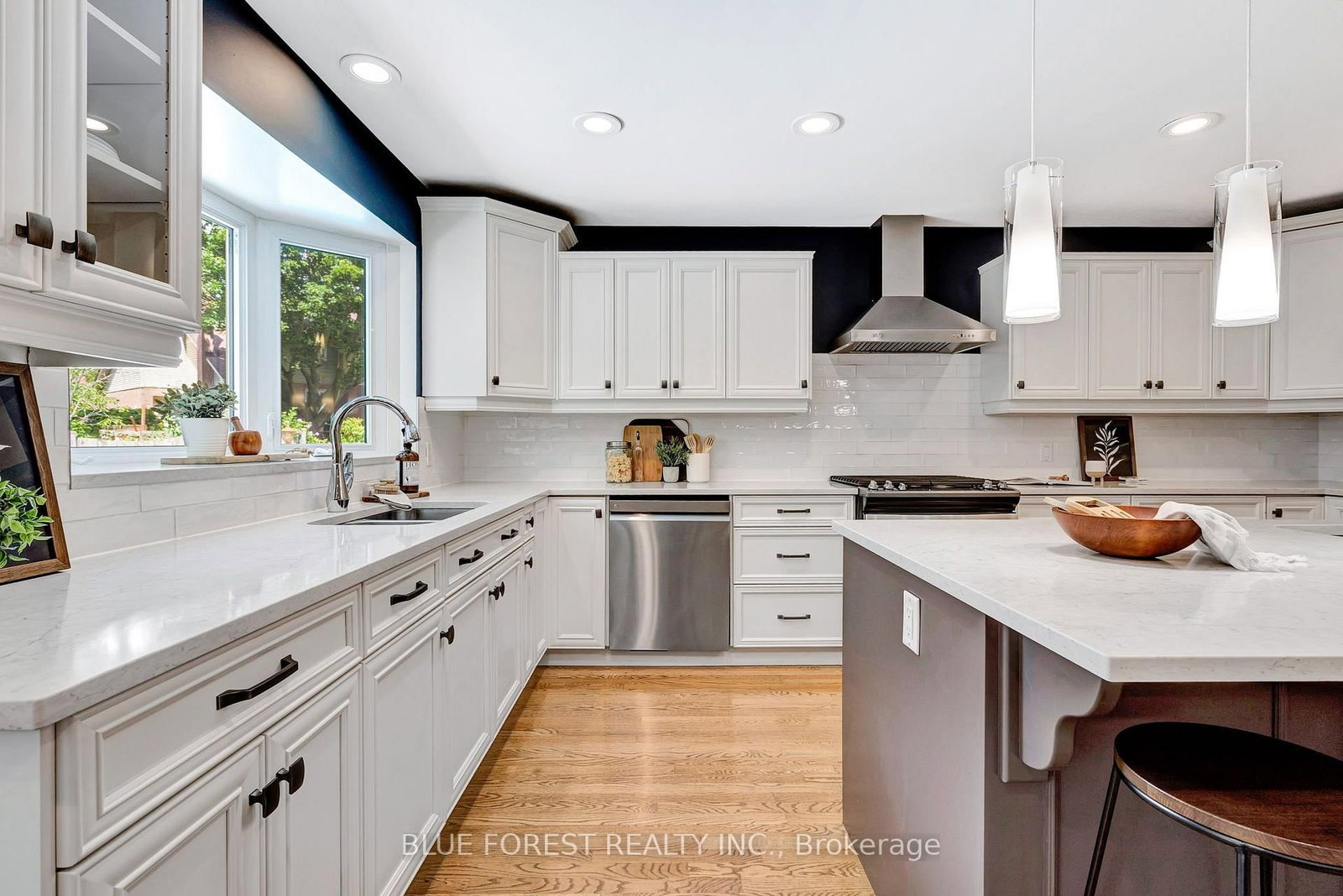 935 Country Club Place • London South, ON photo 5