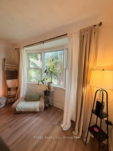 190 Carlton Street • St. Catharines, ON photo 8
