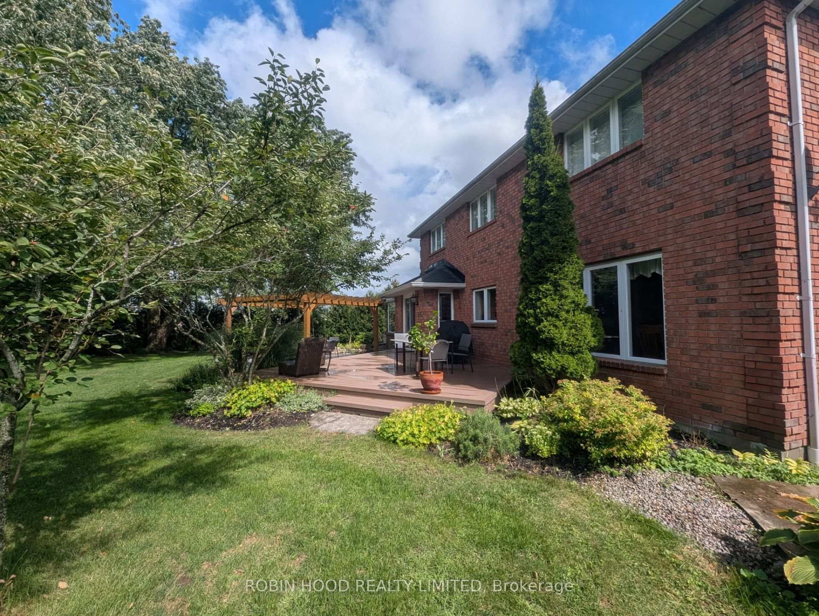27 Hastings Park Drive • #nil • Belleville, ON photo 38