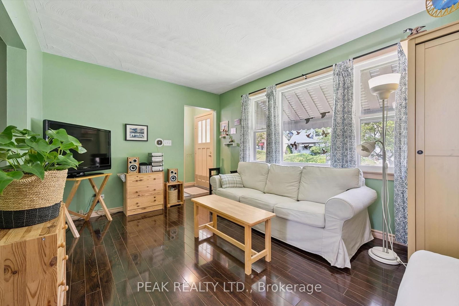 114 Lorne Crescent • Kitchener, ON photo 8