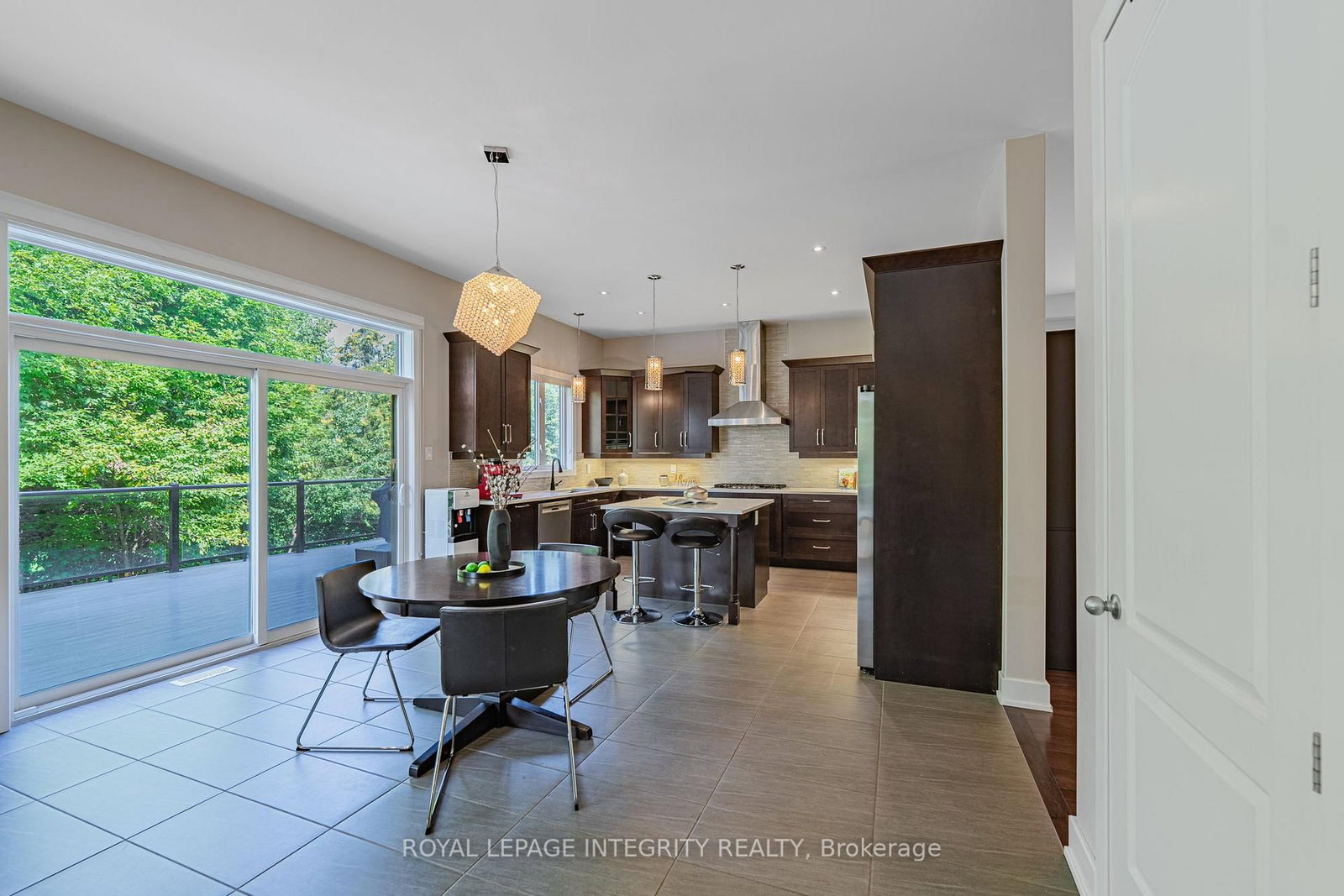 176 ESCARPMENT Crescent • Kanata, ON photo 20