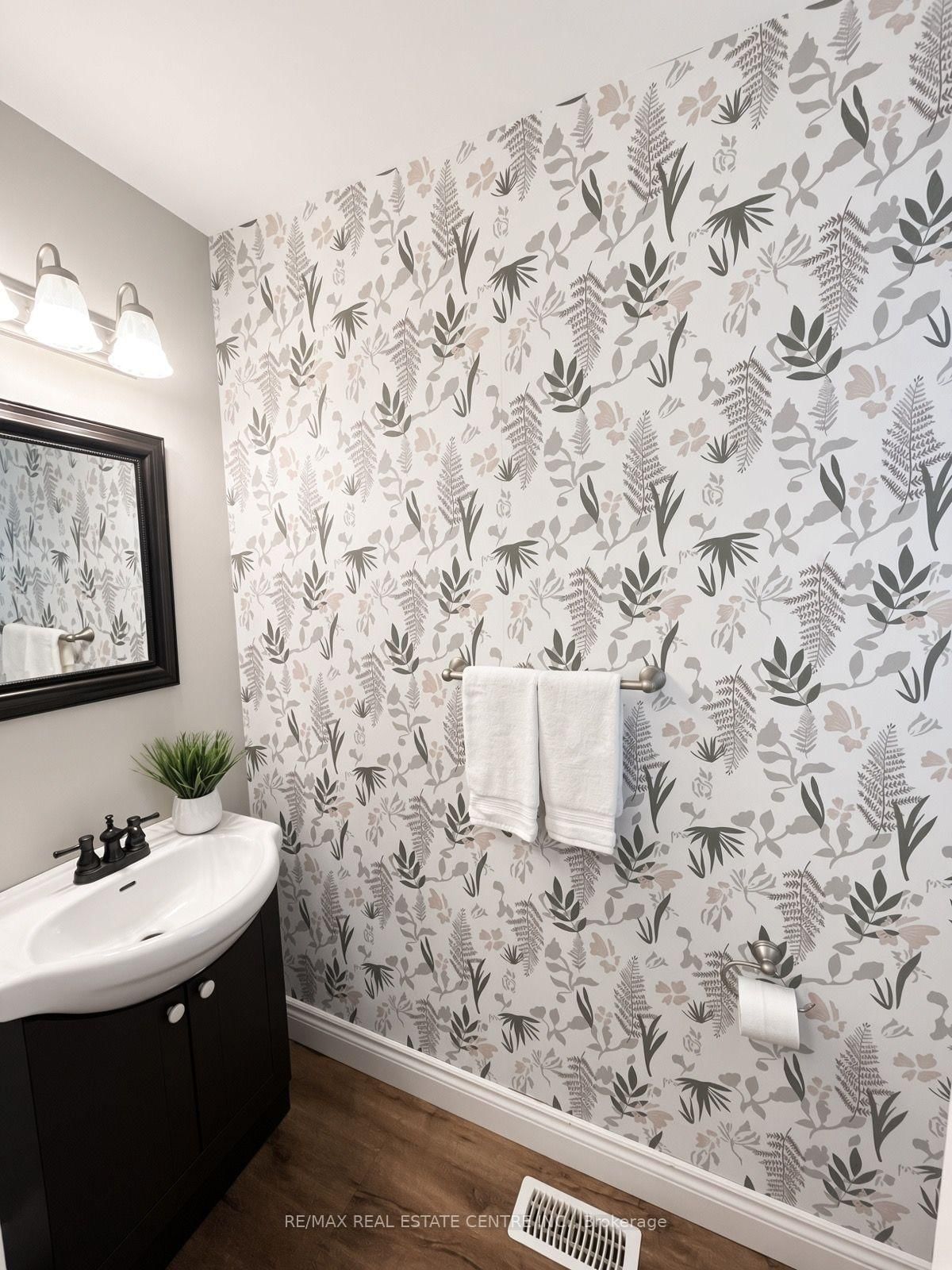 765 Angler Way • Waterloo, ON photo 14