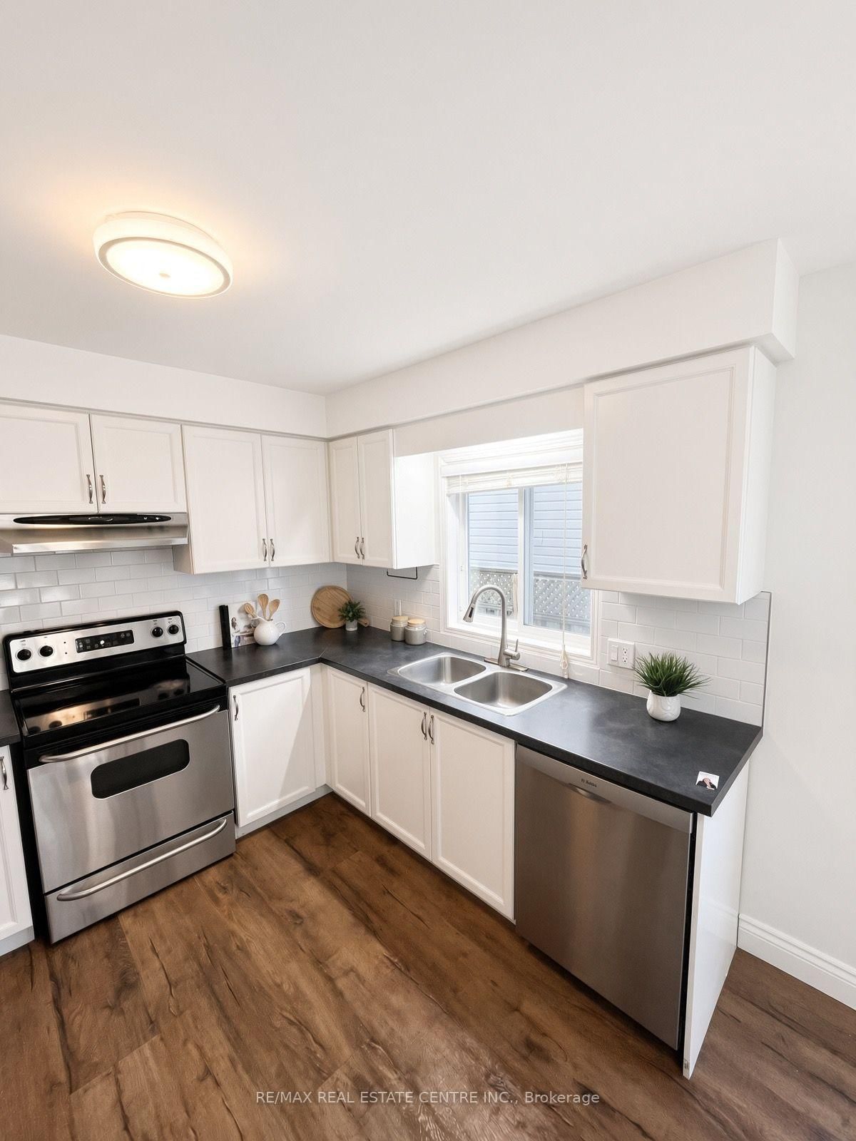 765 Angler Way • Waterloo, ON photo 6