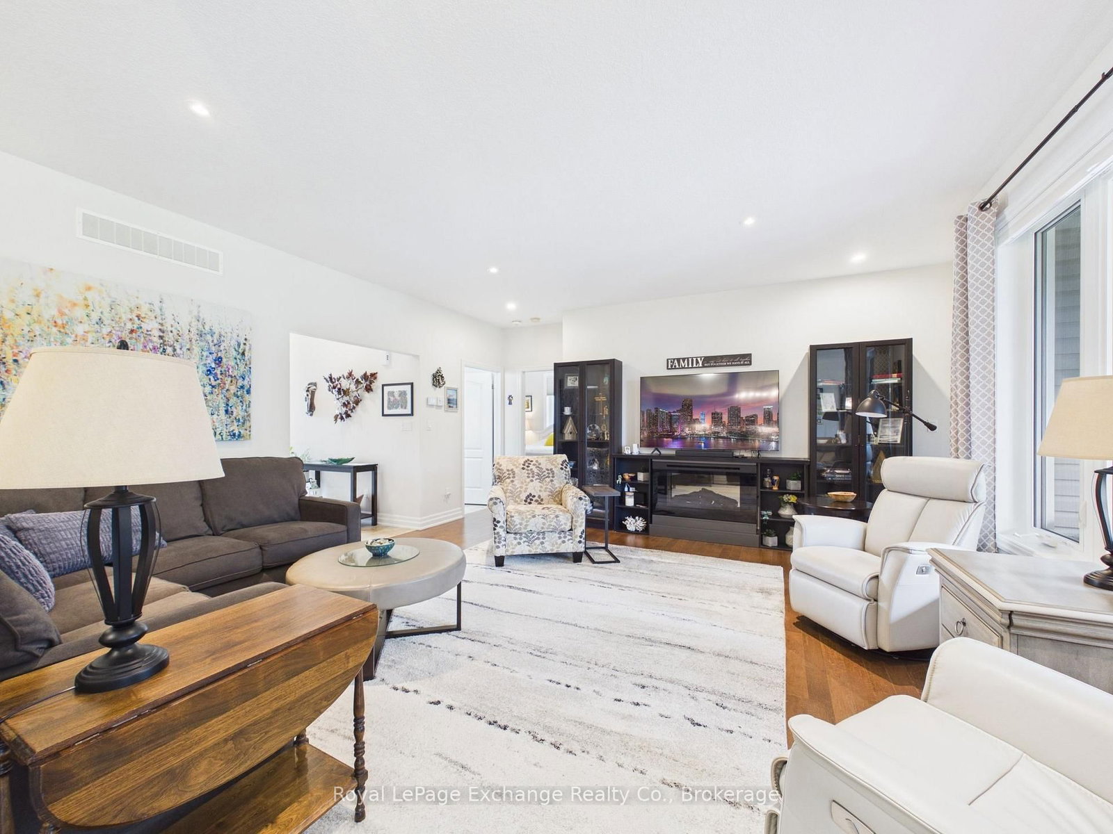 206 Gregor Drive • Huron-Kinloss, ON photo 4