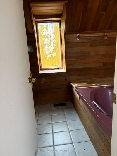 35 PINHEY Street • Ottawa, ON photo 4