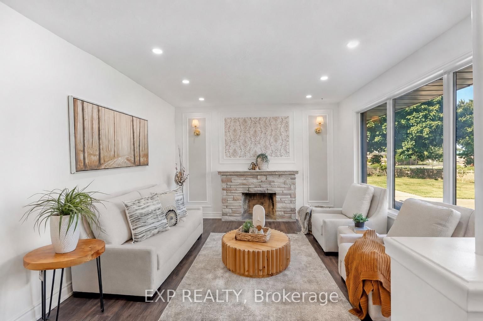 1235 Michael Street • London East, ON photo 1