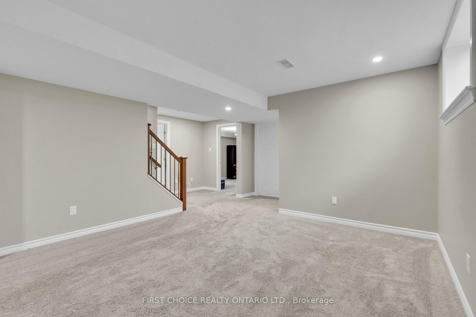 550 Silverbell Crescent • Ottawa, ON photo 31