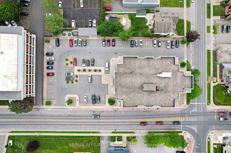 200 - 108 Second Street E