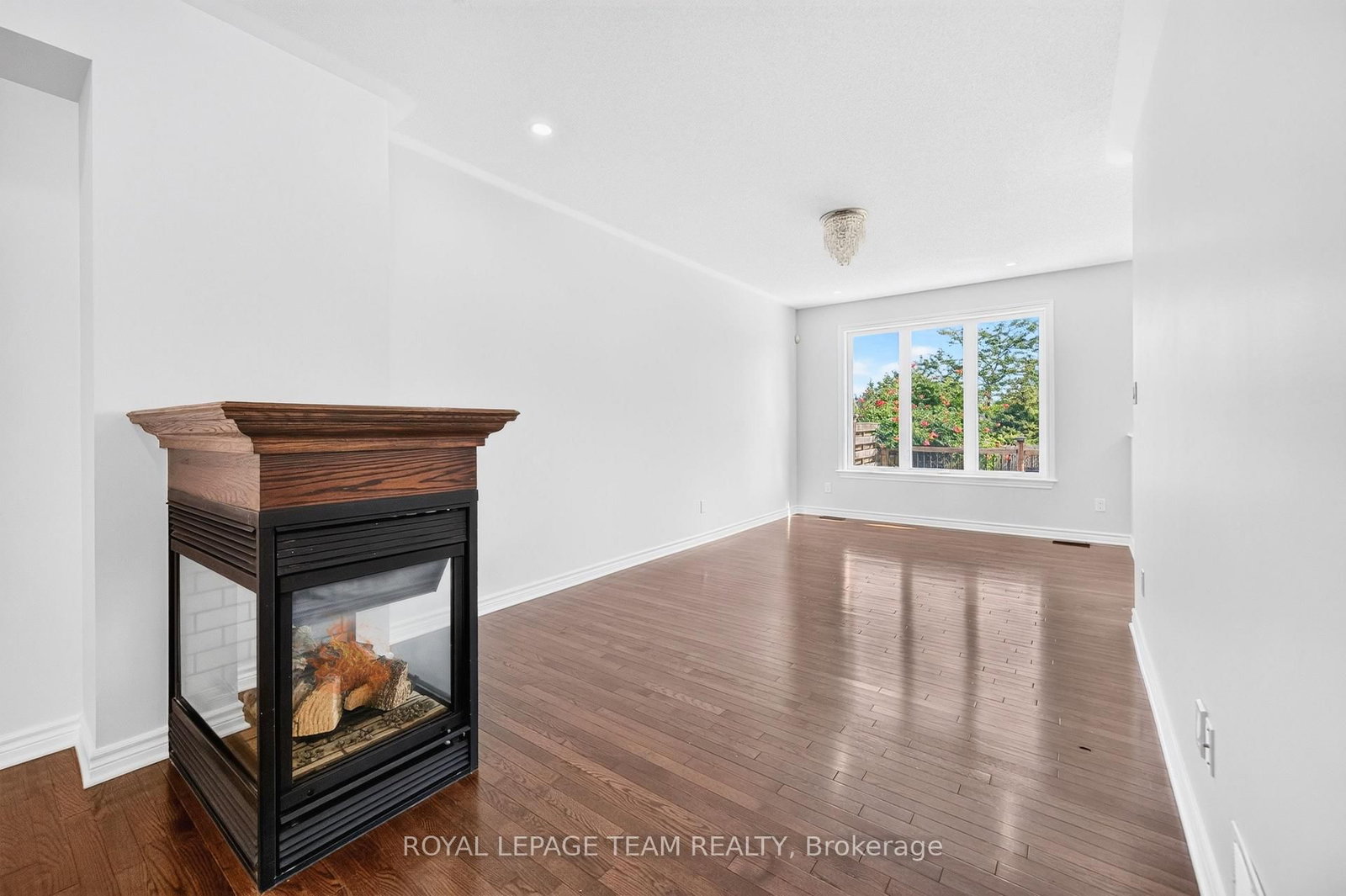 686 White Alder Avenue • Ottawa, ON photo 10