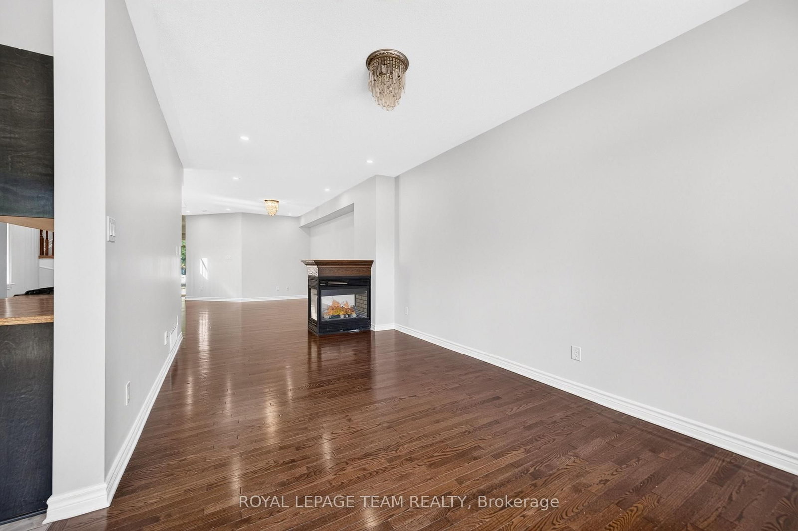 686 White Alder Avenue • Ottawa, ON photo 11