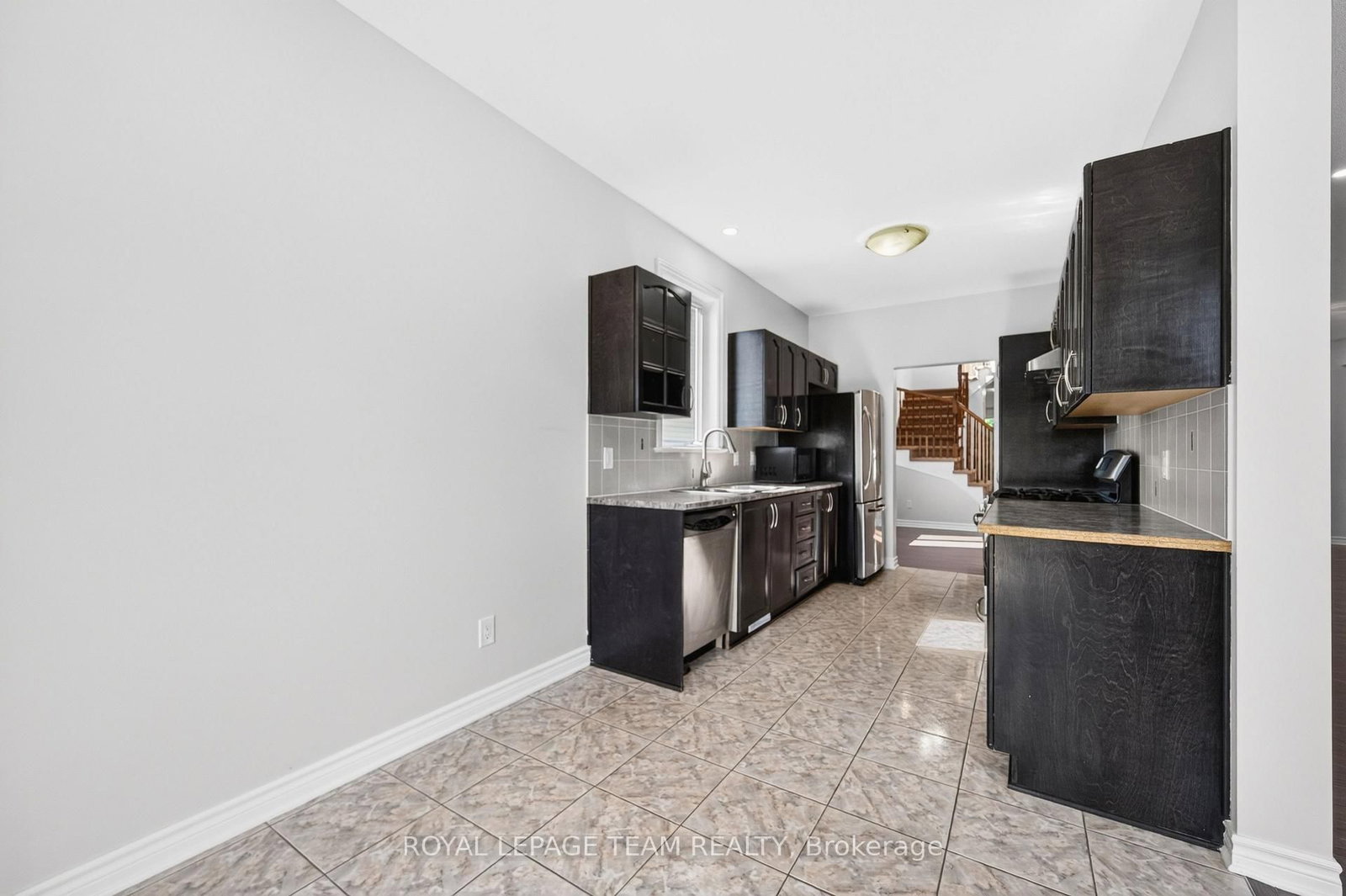 686 White Alder Avenue • Ottawa, ON photo 13