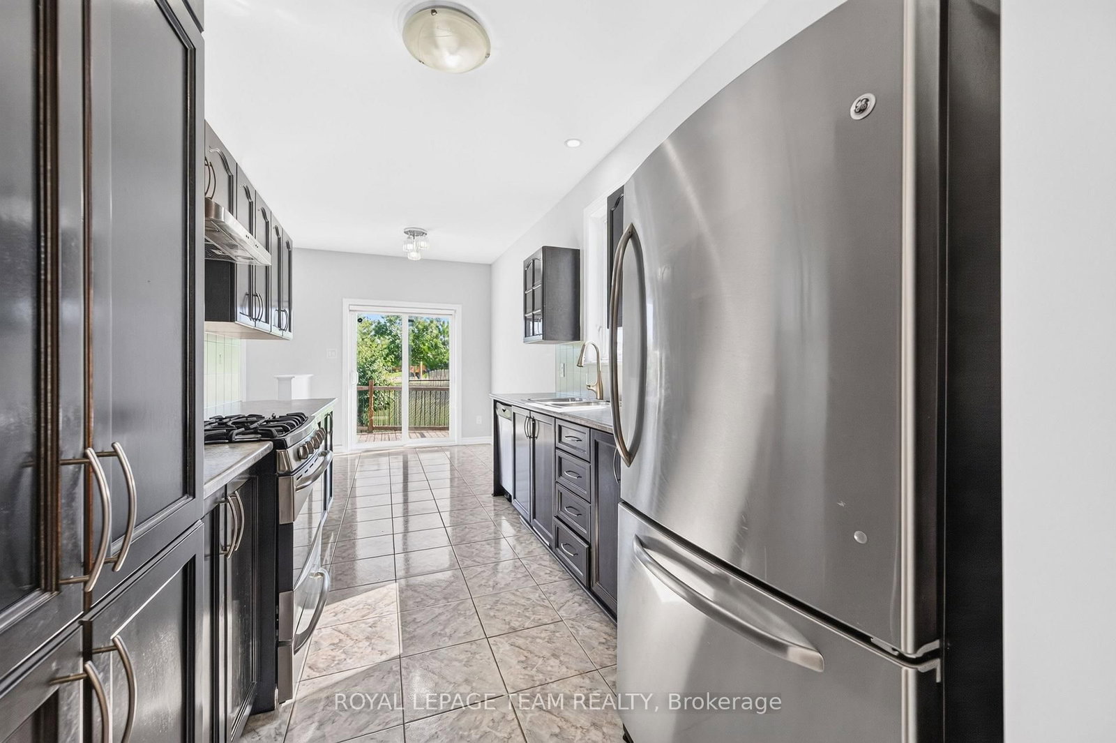 686 White Alder Avenue • Ottawa, ON photo 15