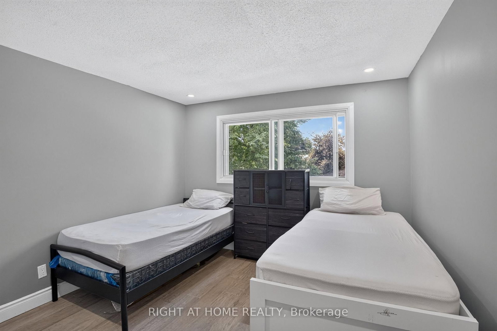 1385 Chartrand Avenue • Orleans, ON photo 17
