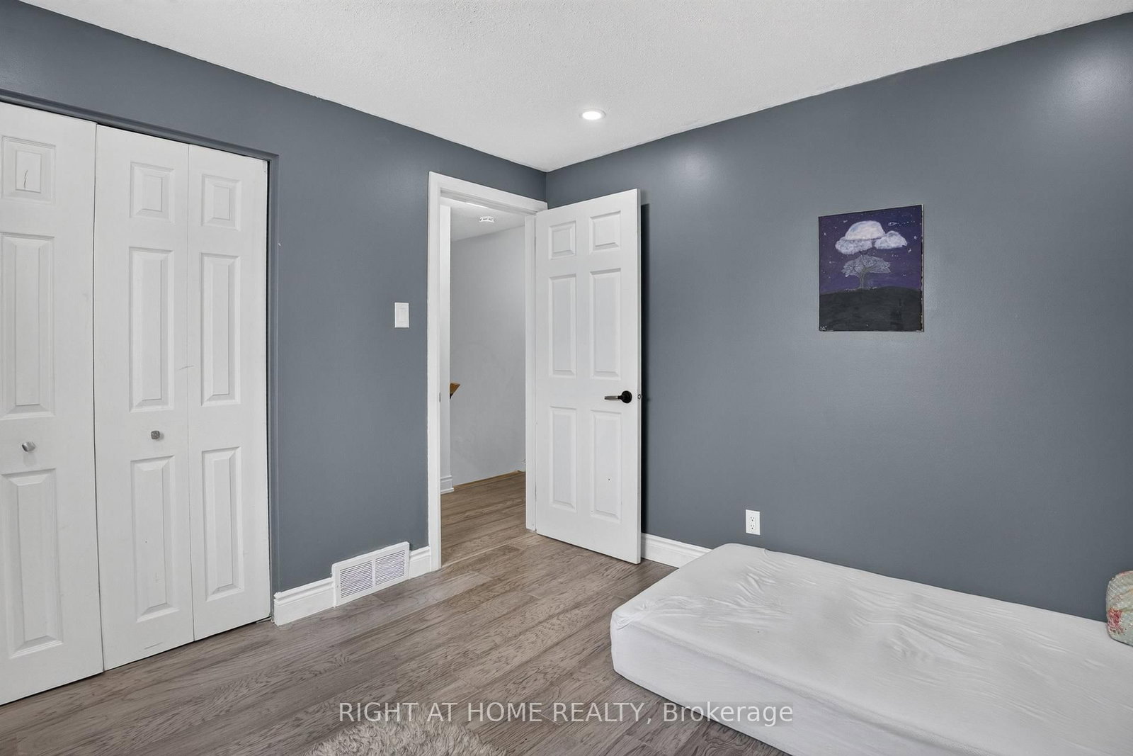 1385 Chartrand Avenue • Orleans, ON photo 21