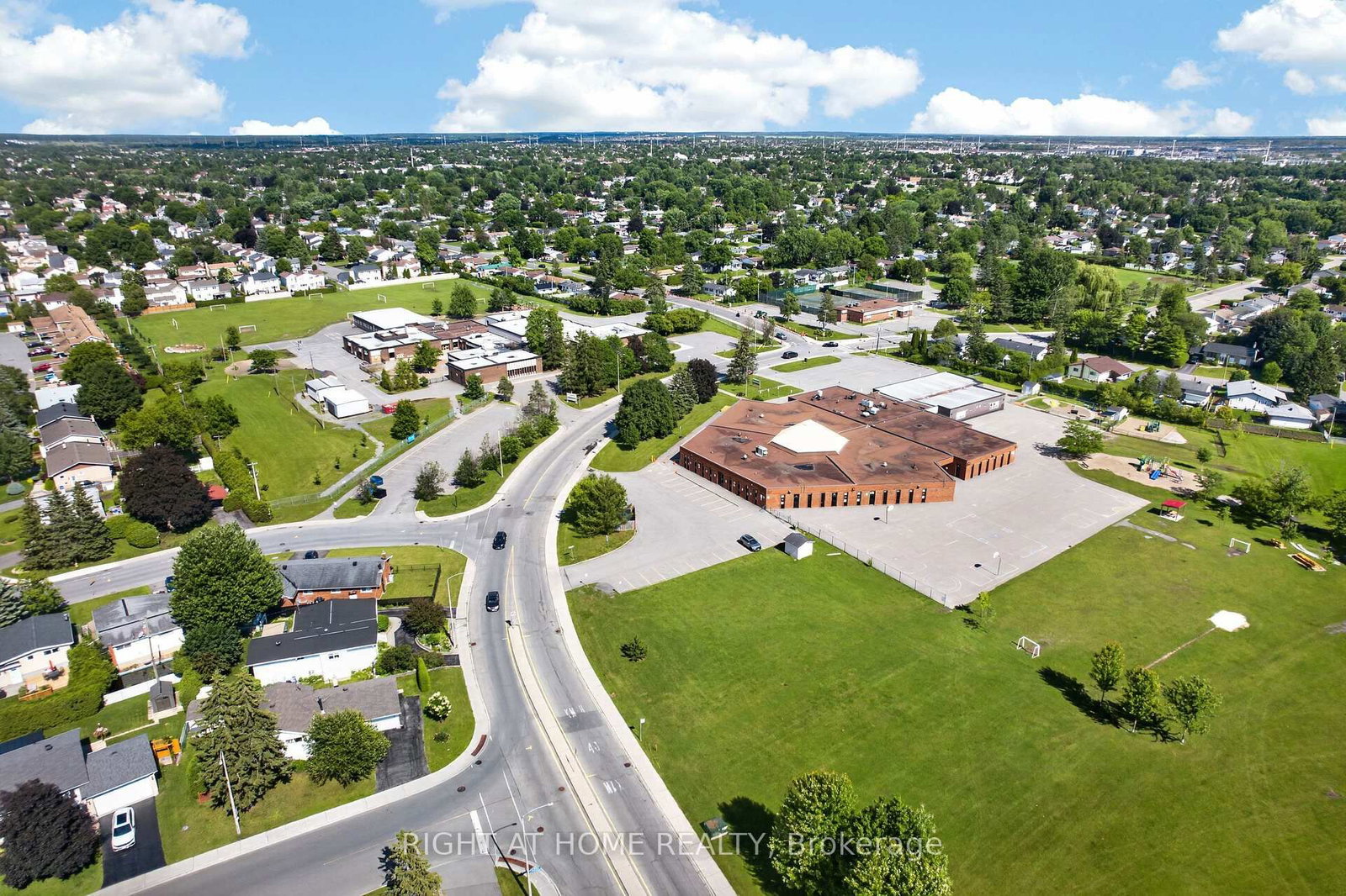 1385 Chartrand Avenue • Orleans, ON photo 41
