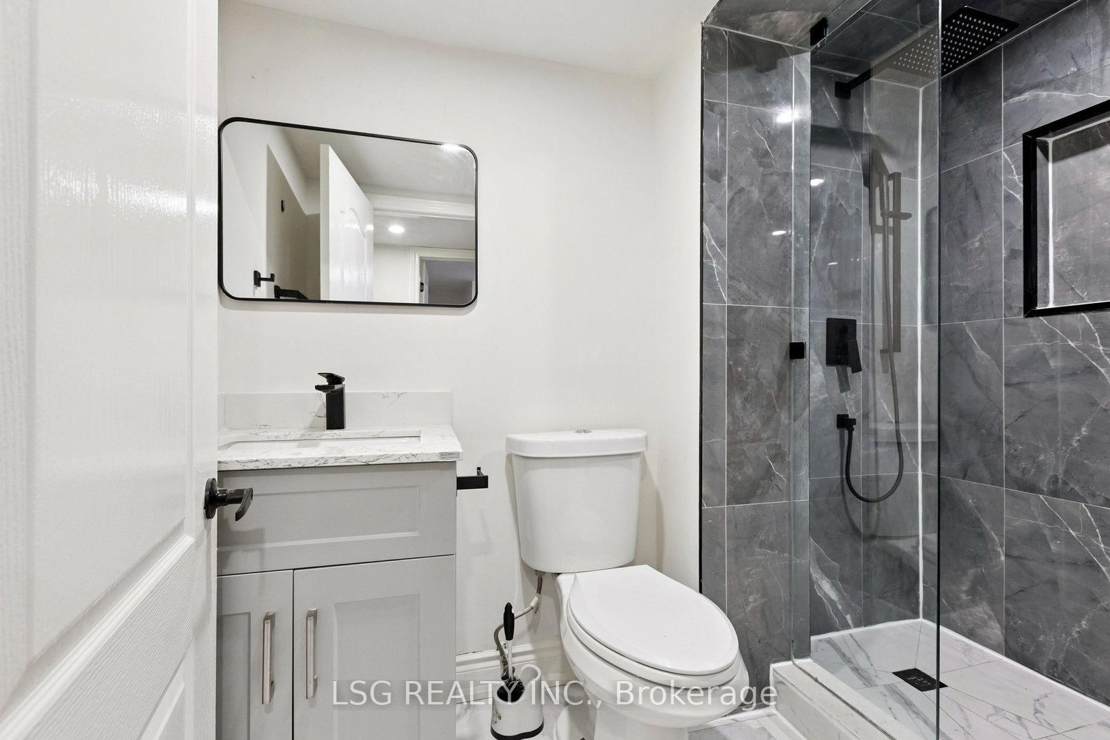 Basement-335 Belmont Ave, Kitchener, view 18